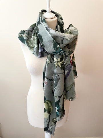 UN BRANDED GREEN FLORAL PRINT WOOL & COTTON BLEND SCARF/WRAP
