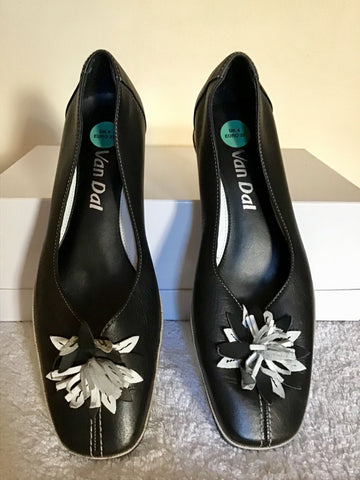 BRAND NEW VAN DAL NAVY BLUE & WHITE WEDGE HEELS SIZE 4/37