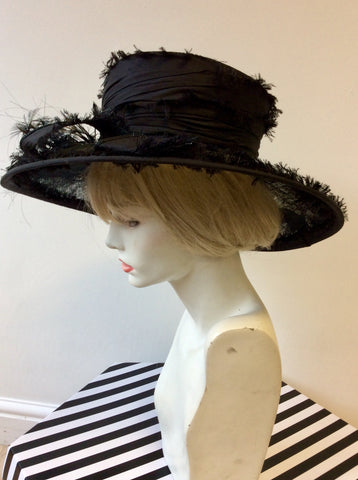 VICTORIA ANN BLACK & WHITE FEATHER TRIM WIDE BRIM FORMAL HAT