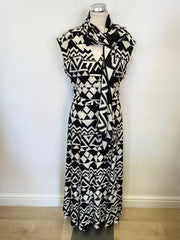 BRAND NEW JAEGER BLACK & IVORY PRINT SILK MIDI DRESS & MATCHING SCARF SIZE 10