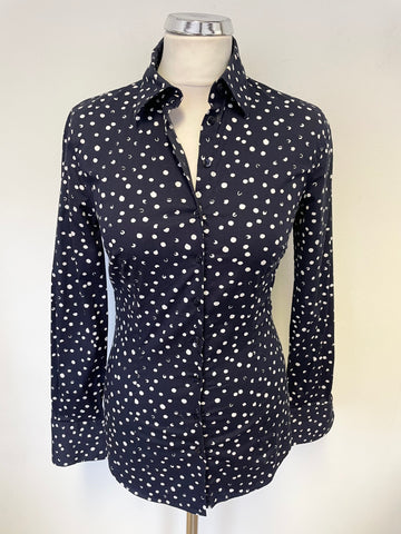 HAWES & CURTIS NAVY & WHITE SPOT PRINT COLLARED FITTED LONG SLEEVED SHIRT SIZE 8