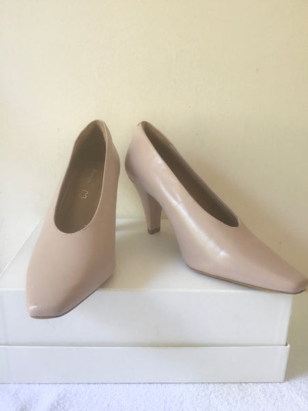 BRAND NEW MARKS & SPENCER AUTOGRAPH NUDE LEATHER HEELS SIZE 6/39