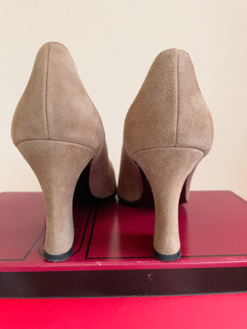 CHARLES JOURDAN PARIS TAUPE SUEDE SHAPED HEEL COURT SHOES SIZE 4/37