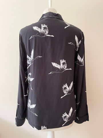 MINT VELVET BLACK & WHITE BIRD PRINT LONG SLEEVE SHIRT SIZE 8