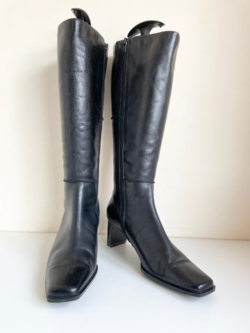 BRAND NEW SALLY O HARA BLACK LEATHER BOOTS  SIZE 4/37