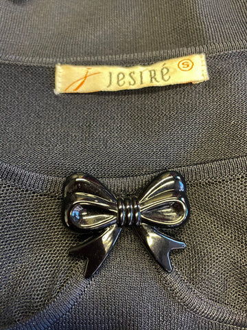 JESIRE BLACK MESH TOP WITH BOW TRIM SHORT SLEEVE FINE KNIT TOP SIZE S