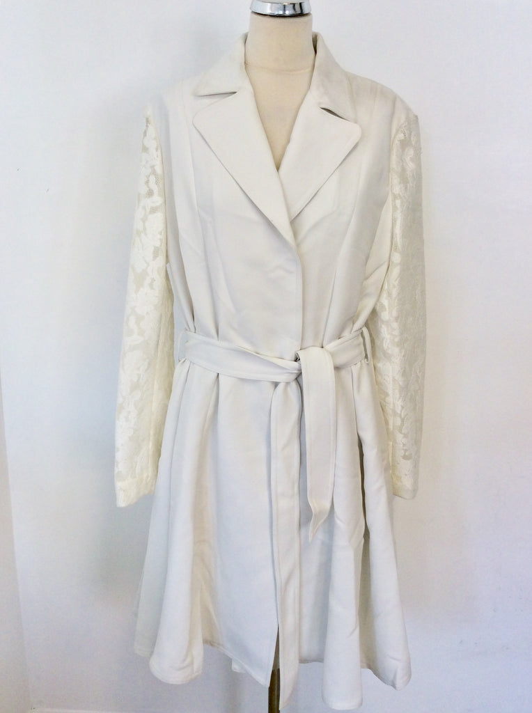 Tahari 2025 white coat