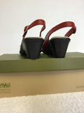 BRAND NEW HOTTER RED LEATHER COMFORT HEEL SANDALS SIZE 4/37