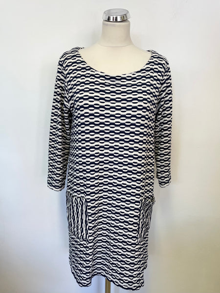 SAHARA NAVY BLUE & WHITE PATTERNED 3/4 SLEEVE STRETCH TUNIC DRESS SIZE M