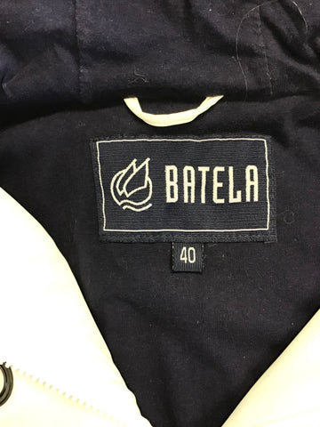 BATELA WHITE & NAVY BLUE LINED HOODED WATERPROOF NAUTICAL JACKET SIZE 40 UK 12
