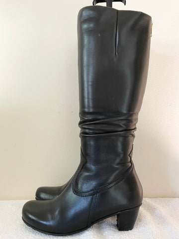 HOTTER BLACK LEATHER LOW HEEL KNEE LENGTH BOOTS  SIZE 7/40