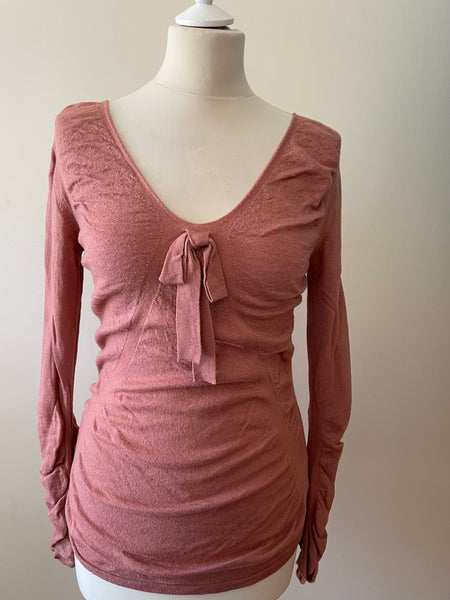 CARACTERE 100% VIRGIN WOOL SALMON PINK V NECK FINE KNIT JUMPER SIZE M
