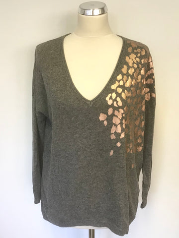 MINT VELVET GREY & GOLD PRINT V NECK LONG SLEEVE JUMPER SIZE M