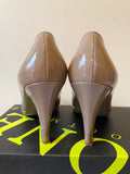 JONES THE BOOTMAKER TAUPE PATENT LEATHER HEELS SIZE 4/37
