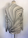 DIXIE BLACK & WHITE STRIPED DESIGN JUMPER SIZE XL