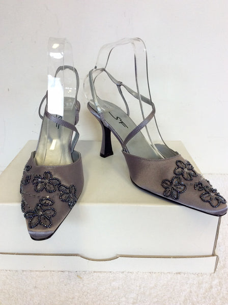 BRAND NEW SF SILVER SATIN BEADED SPECIAL OCCASION HEELS SIZE 5/38