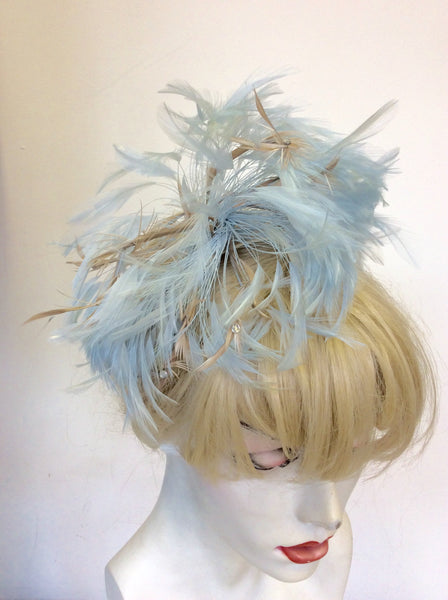 BRAND NEW PALE BLUE & BEIGE FEATHER WITH DIAMANTÉ TRIM FASCINATOR ON CLEAR HEADBAND