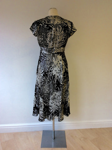 MONSOON BLACK & WHITE FLORAL PRINT WRAP DRESS SIZE 8 - Whispers Dress Agency - Womens Dresses - 4
