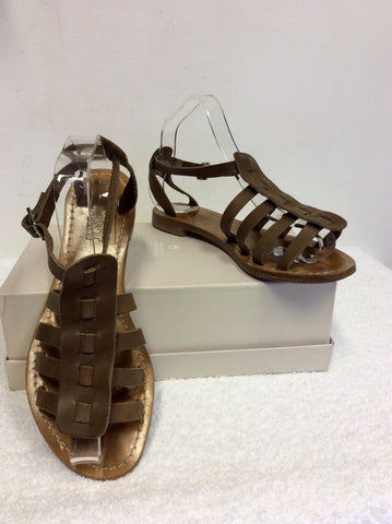 TOAST TAN BROWN LEATHER FLAT SANDALS SIZE 5/38