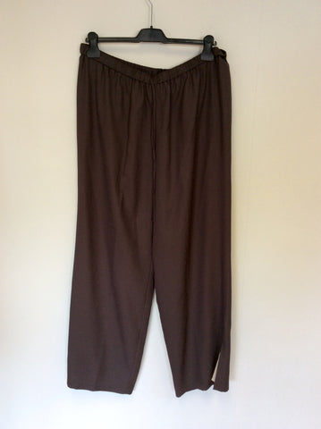 JACQUES VERT BROWN & CREAM EMBROIDERED TRIM JACKET & TROUSER SUIT SIZE XL