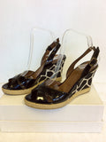 HOBBS BLACK PATENT & CANVAS PRINT WEDGE HEEL SANDALS SIZE 4/37