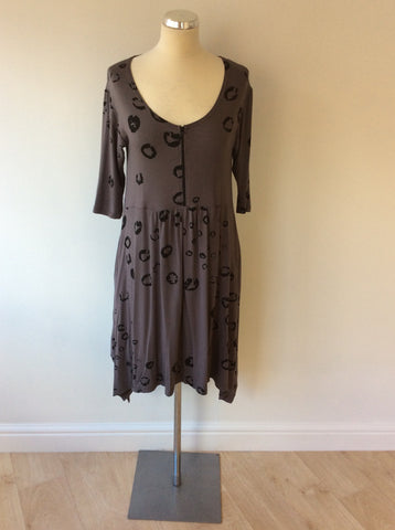 ONE LIFE BROWN PRINT STRETCH JERSEY DRESS SIZE S - Whispers Dress Agency - Womens Dresses - 1