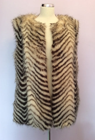 Armani Exchange Faux Fur Gilet Size L - Whispers Dress Agency - Womens Gilets & Body Warmers - 2
