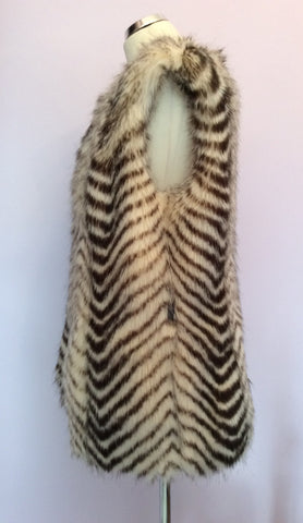 Armani Exchange Faux Fur Gilet Size L - Whispers Dress Agency - Womens Gilets & Body Warmers - 4