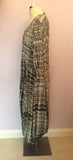 BRAND NEW SAHARA BLACK & WHITE ABSTRACT PRINT DRAPE FRONT DRESS SIZE L - Whispers Dress Agency - Womens Dresses - 2
