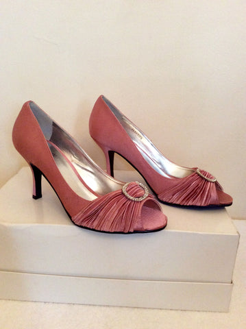 BRAND NEW LUNAR PINK SATIN PEEP TOE DIAMANTÉ TRIM HEELS SIZE 7/40 - Whispers Dress Agency - Womens Heels - 2
