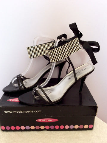 MODA IN PELLE BLACK LEATHER DIAMANTÉ CUFF SANDALS SIZE 7/40 & MATCHING EVENING PURSE - Whispers Dress Agency - Womens Sandals - 3