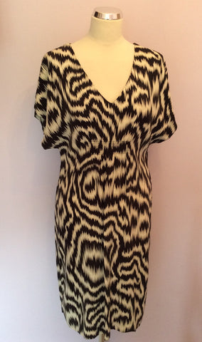 Jaeger Black & Ivory Print Silk Dress Size 10 - Whispers Dress Agency - Sold - 1