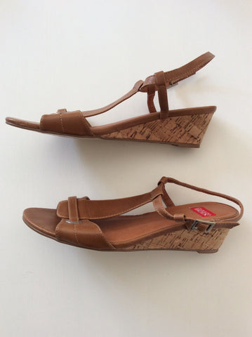 Carolina Boix Tan T Bar Wedge Heel Sandals Size 7/40 - Whispers Dress Agency - Womens Sandals - 2