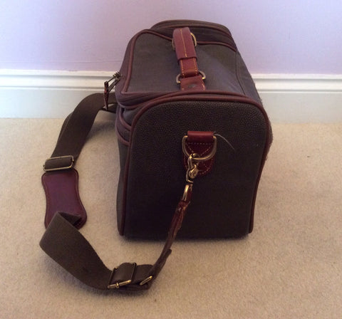 Mulberry Scotchgrain Dark Green & Brown Leather Trim Vanity Case With Strap - Whispers Dress Agency - Sold - 3