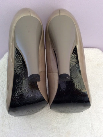 Jasper Conran Beige Patent Peeptoe Bow Trim Heels Size 6/39 - Whispers Dress Agency - Sold - 3
