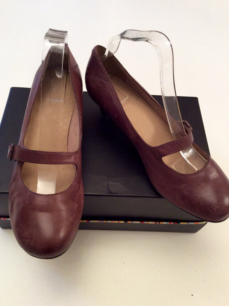 Clarks 2024 heels brown