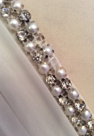 PRETTY DRESS LONG WHITE PEARL & DIAMANTÉ GRECIAN STYLE EVENING DRESS SIZE 10 - Whispers Dress Agency - Womens Eveningwear - 5