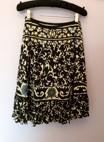Diane Von Furstenberg Black & White Print Silk Skirt Size UK 10/12 - Whispers Dress Agency - Sold - 1