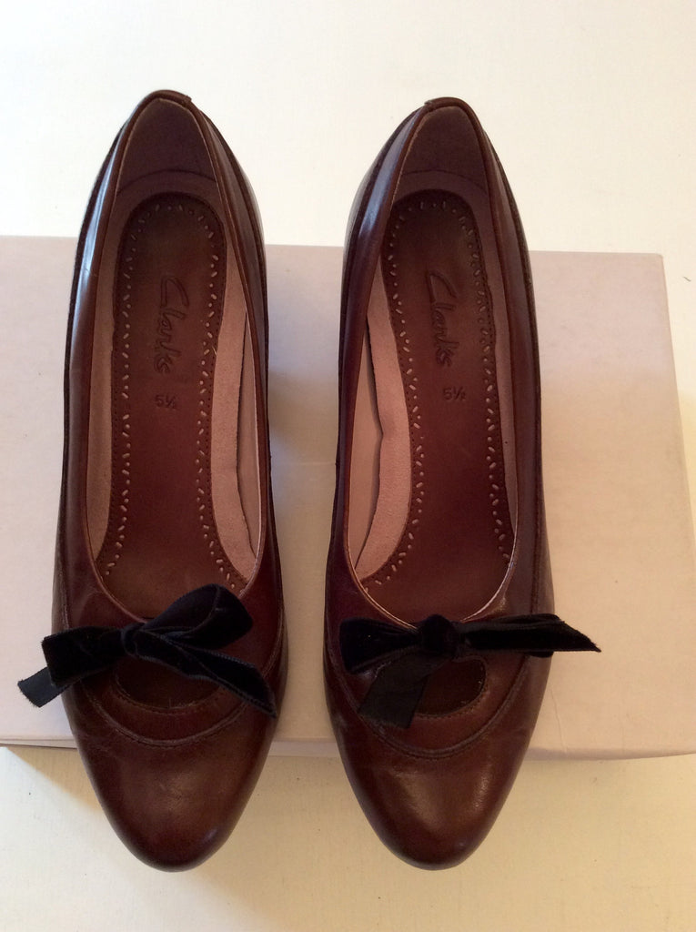 Clarks 2024 heels brown